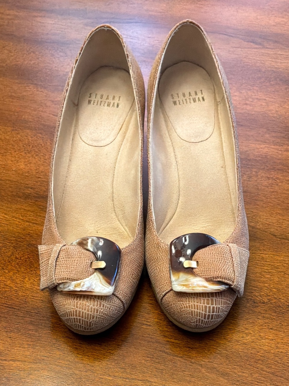 Stuart Weitzman Tan Leather Bow Flats with Tortoiseshell Accent